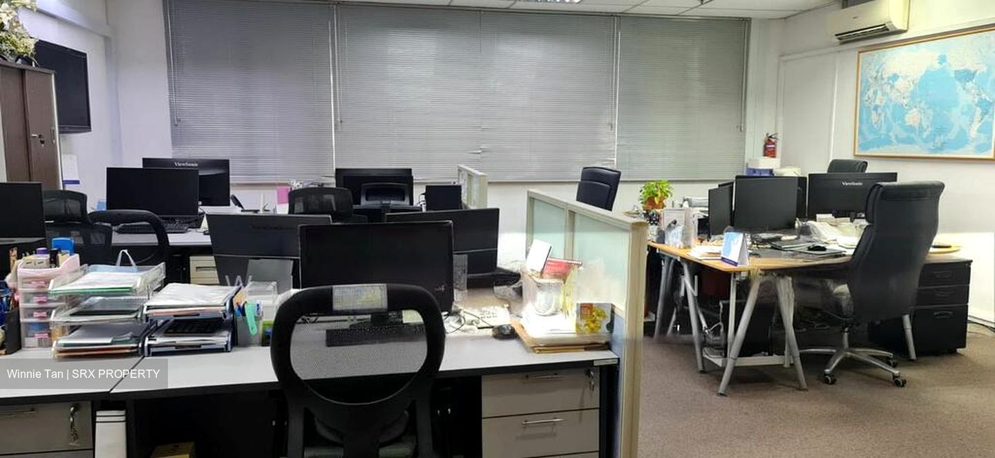 Parkway Centre (D15), Office #569565971